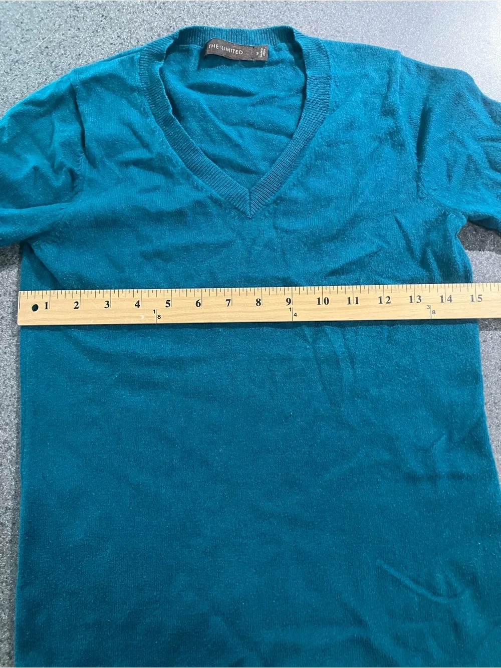 The Limited Women's V-Neck Sweater in Teal